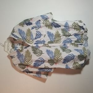 Men's XXL Hawaiian Shirt.  Button up, front pocket.  Green and ablue leaves.